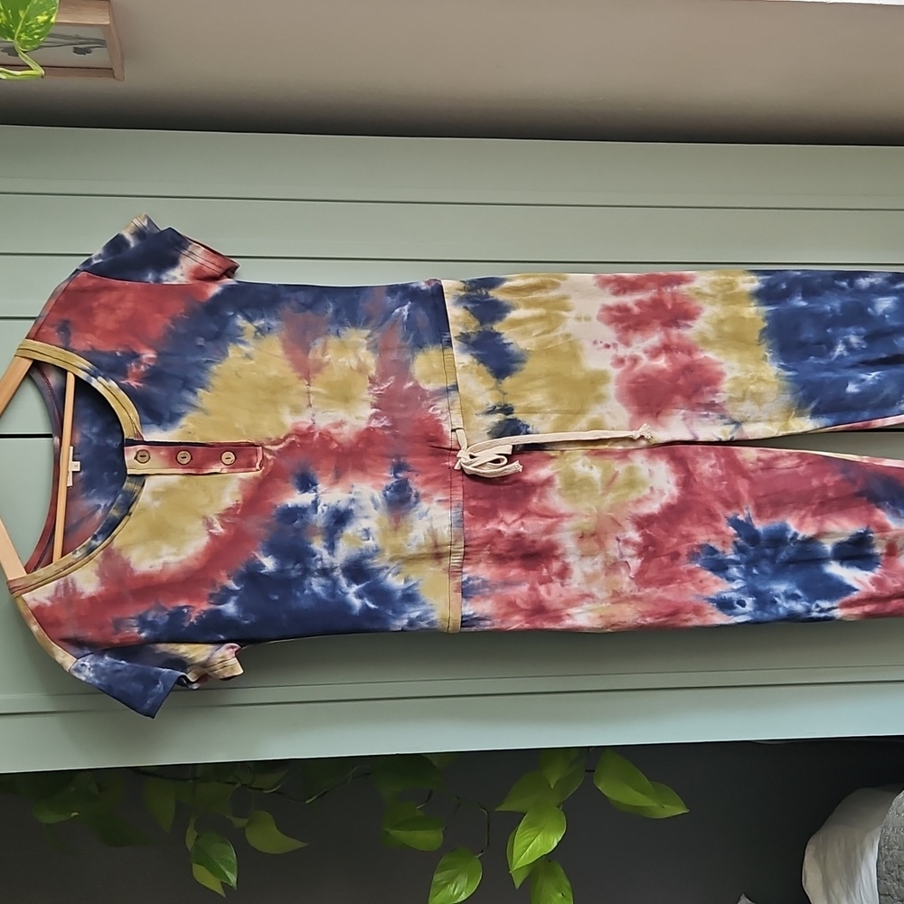 LA MIEL Multicolor Tie-Dye Top
